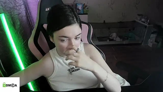 Crazy forest fairy online show from 04/06/26, 04:46