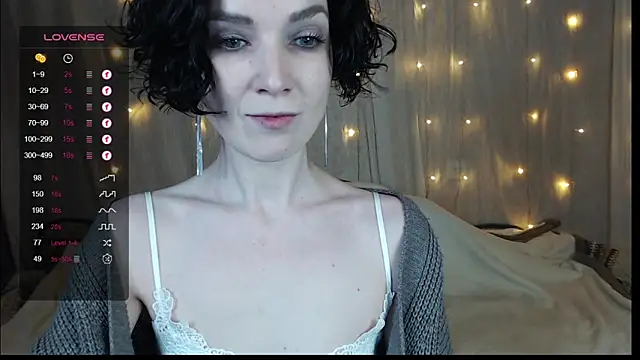 TinaWince online show from 01/12/25, 04:52