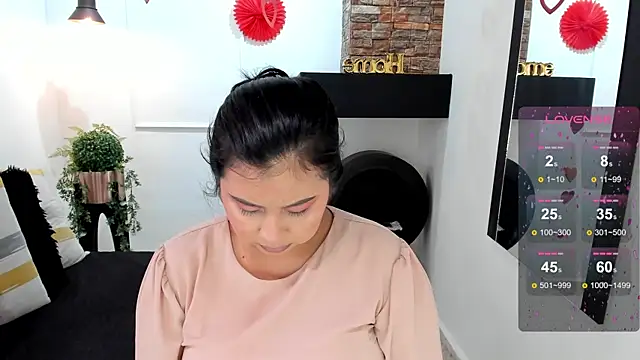  alaiasmile  online show from 02/17/25, 07:31