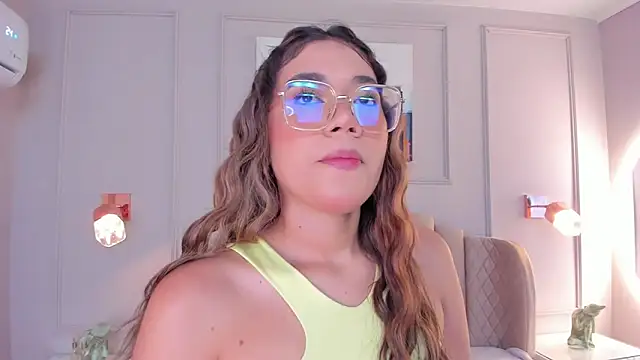 Snapshot of mara_brooks chatting on 01/19/25, 04:46 mara brooks online show from 01/19/25, 04:46