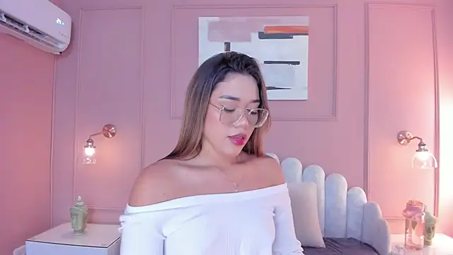 Snapshot of mara_brooks chatting on 01/30/25, 06:43 mara brooks online show from 01/30/25, 06:43