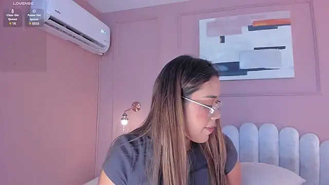 Snapshot of mara_brooks chatting on 02/16/25, 06:10 mara brooks online show from 02/16/25, 06:10