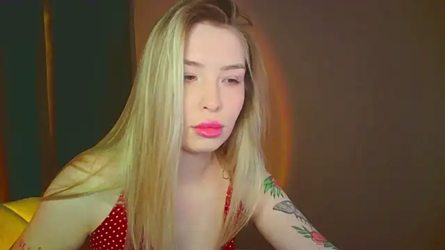 Snapshot of mia_raspberrie chatting on 12/03/24, 02:36 mia raspberrie online show from 12/03/24, 02:36