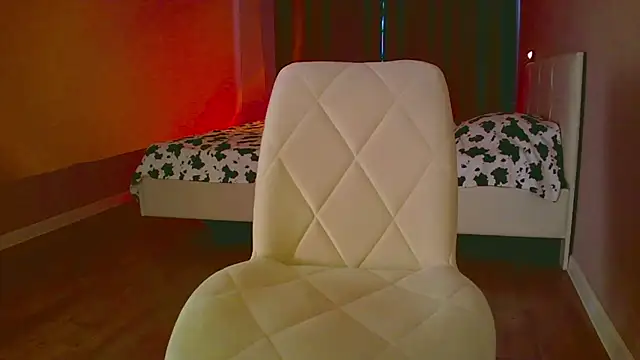 Snapshot of mia_raspberrie chatting on 02/10/25, 06:31 mia raspberrie online show from 02/10/25, 06:31