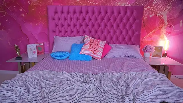 ArianaDarkk online show from 09/29/25, 08:02