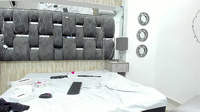 Charlotte Myers online show from 02/19/25, 06:21