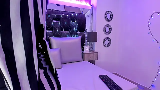 Charlotte Myers online show from 02/24/25, 11:43