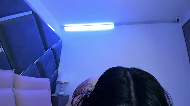 Charlotte Myers online show from 10/11/25, 08:40