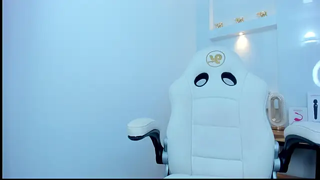 Dalia-Prada online show from 10/11/25, 04:44