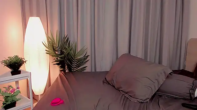 Snapshot of sexntease chatting on 02/10/25, 08:53 sexntease online show from 02/10/25, 08:53