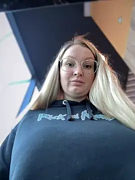 Teya moon  online show from 01/30/25, 11:22