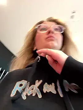 Teya moon  online show from 01/11/26, 11:37