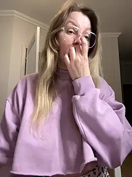 Teya moon  online show from 03/30/26, 05:14