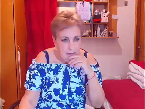 Victoria5643 online show from 11/24/25, 07:46