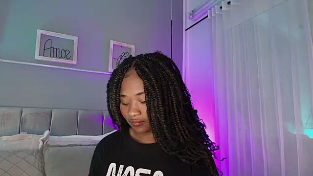 Anneth  M online show from 03/20/25, 10:51