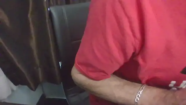 HungStud4You online show from 11/10/25, 04:11