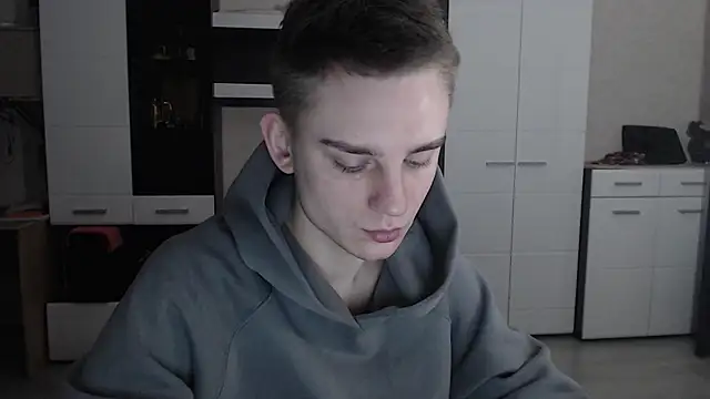 angryzan online show from 02/06/25, 04:10