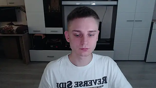 angryzan online show from 10/07/25, 08:22