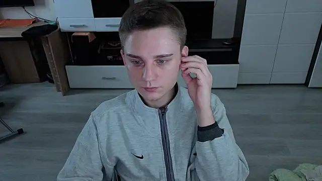 angryzan online show from 11/29/25, 11:24