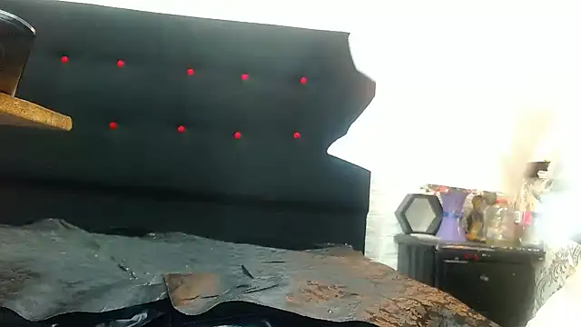 Snapshot of hairy_pussywet chatting on 12/14/24, 07:14 hairy pussywet online show from 12/14/24, 07:14