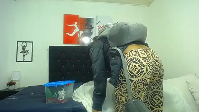 Snapshot of hairy_pussywet chatting on 01/15/25, 12:36 hairy pussywet online show from 01/15/25, 12:36