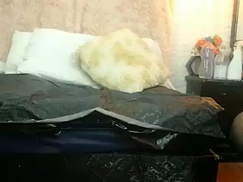 Snapshot of hairy_pussywet chatting on 01/25/25, 03:20 hairy pussywet online show from 01/25/25, 03:20