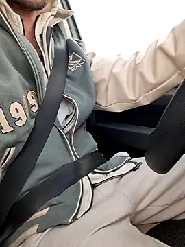 Zeefy online show from 01/04/25, 08:28