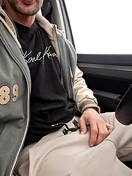 Zeefy online show from 03/15/25, 10:24