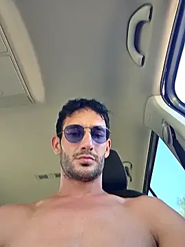 Snapshot of Zeefy chatting on 07/28/26, 03:21 Zeefy online show from 07/28/26, 03:21