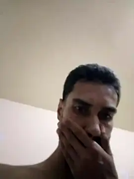 jhon01000 online show from 04/05/26, 08:11