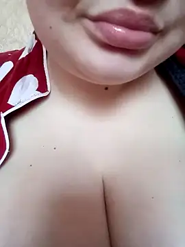 Snapshot of Mickey_Shelly chatting on 02/18/25, 02:16 Mickey Shelly online show from 02/18/25, 02:16