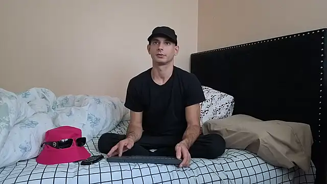 hailzeffn online show from 10/18/25, 03:35