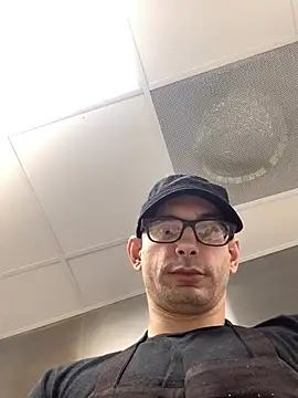 hailzeffn online show from 03/26/26, 02:44