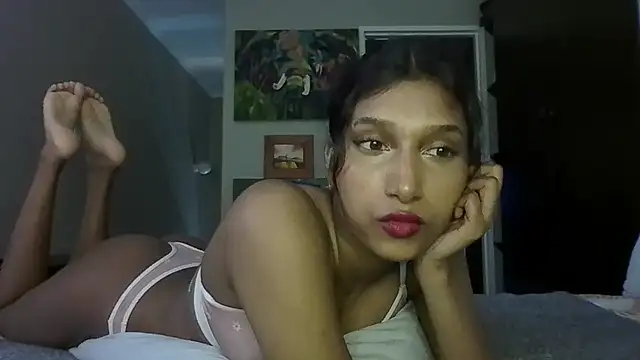 Snapshot of kawaiibabypie1 chatting on 12/23/24, 08:33 kawaiibabypie1 online show from 12/23/24, 08:33