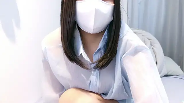 Snapshot of YUTSU_KI chatting on 06/07/26, 05:27 YUTSU KI online show from 06/07/26, 05:27
