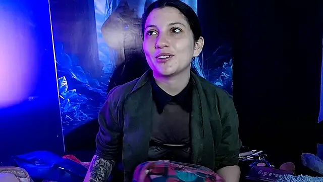 Snapshot of sophy_rock chatting on 02/16/26, 02:13 sophy rock online show from 02/16/26, 02:13