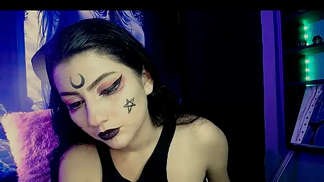 Snapshot of sophy_rock chatting on 02/21/26, 06:31 sophy rock online show from 02/21/26, 06:31