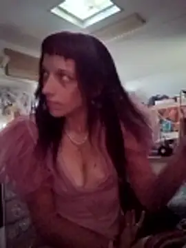 whitetrashdirtyslut online show from 04/10/26, 01:49