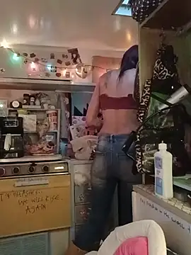 whitetrashdirtyslut online show from 05/19/26, 01:39