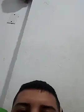 Snapshot of juanalge26 chatting on 04/04/26, 11:57 juanalge26 online show from 04/04/26, 11:57