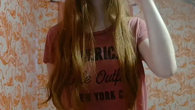 strawberrysmoothie online show from 02/06/26, 09:07