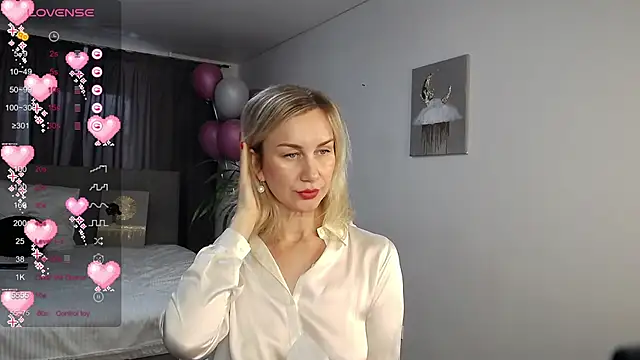 Vanessa Nowak online show from 03/05/25, 06:23