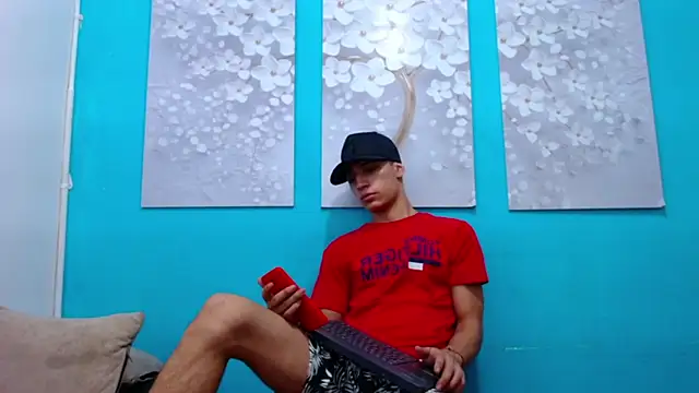 Leon hot X online show from 12/23/24, 11:28