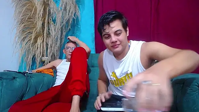 Leon hot X online show from 01/05/25, 04:04