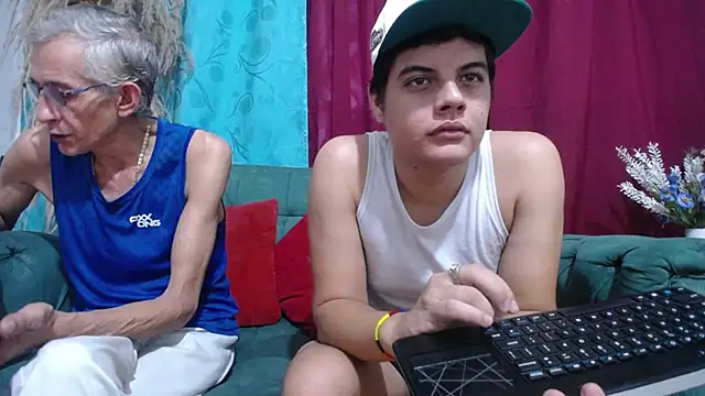 Leon hot X online show from 01/10/25, 08:48