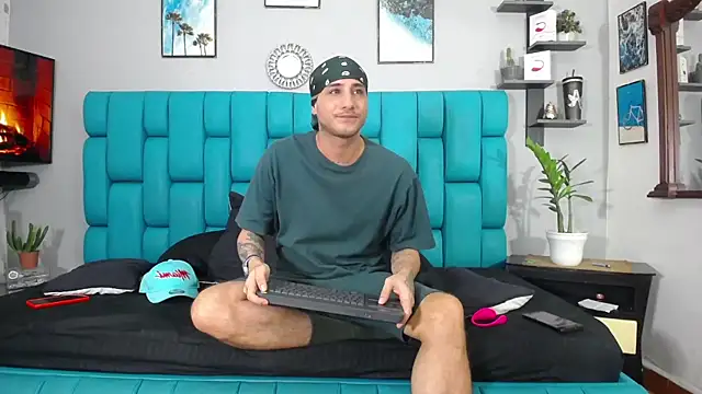 Leon hot X online show from 01/30/25, 01:00