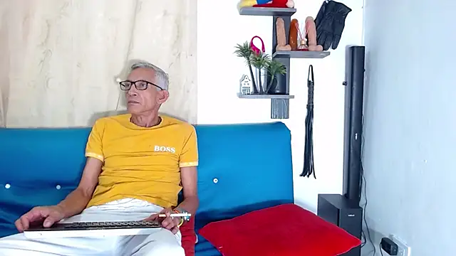 Leon hot X online show from 10/12/25, 08:30