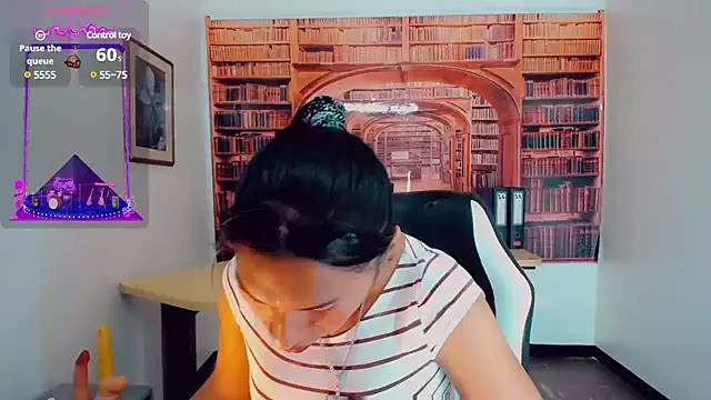 Snapshot of khiara_moretti chatting on 12/13/24, 07:32 khiara moretti online show from 12/13/24, 07:32