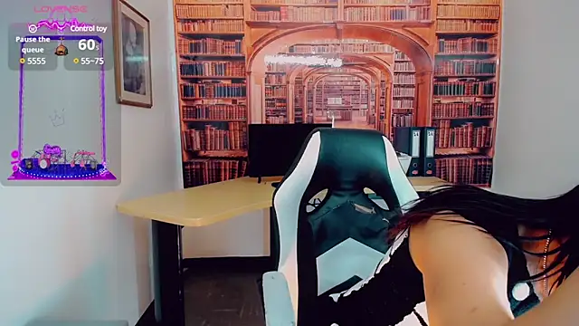 Snapshot of khiara_moretti chatting on 12/14/24, 07:36 khiara moretti online show from 12/14/24, 07:36