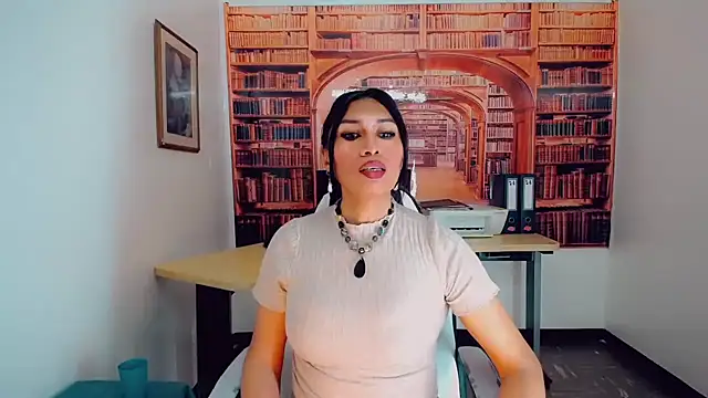 Snapshot of khiara_moretti chatting on 01/08/25, 01:32 khiara moretti online show from 01/08/25, 01:32